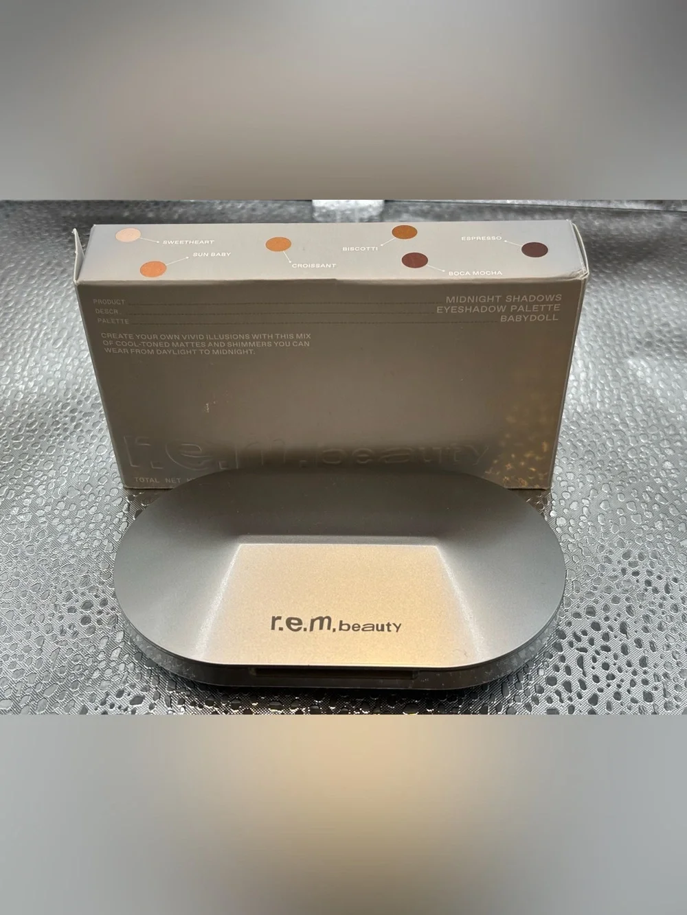 r.e.m. beauty midnight shadows eyeshadow palette, babydoll NIB